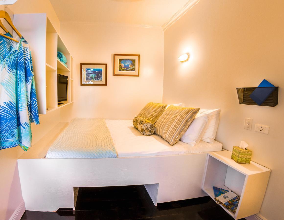 Turks Head Inne Cockburn Town Екстер'єр фото